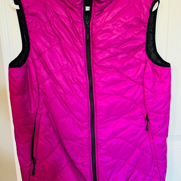 MEC Women's Fuchsia/Magenta Quilted Vest - Picture 2 of 6
